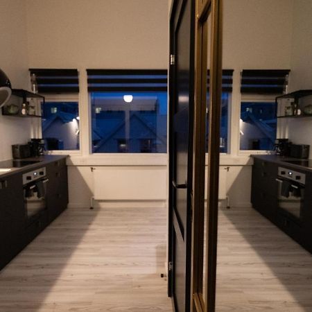 Broncks Apartment 1 - Modern 2-Bedroom In The Heart Of 托尔斯港 外观 照片