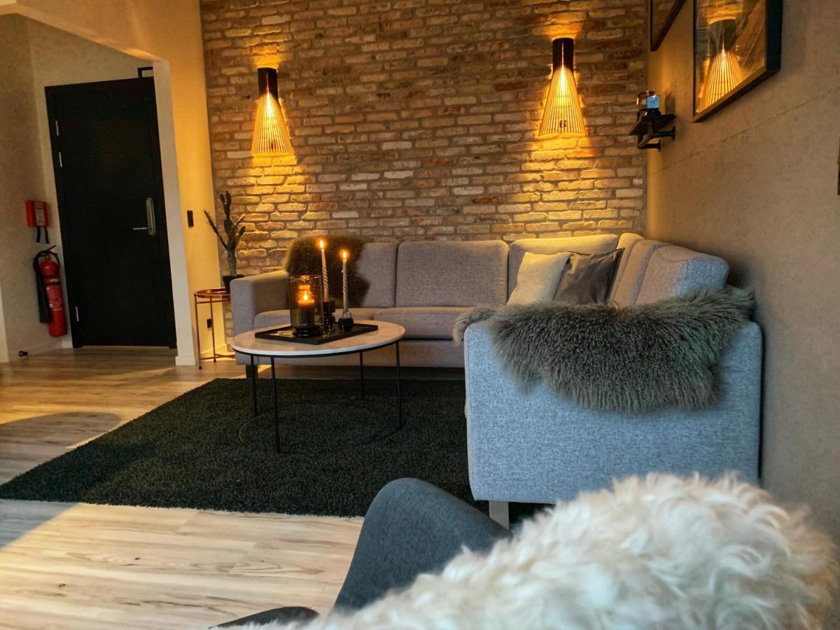 Broncks Apartment 1 - Modern 2-Bedroom In The Heart Of 托尔斯港 外观 照片