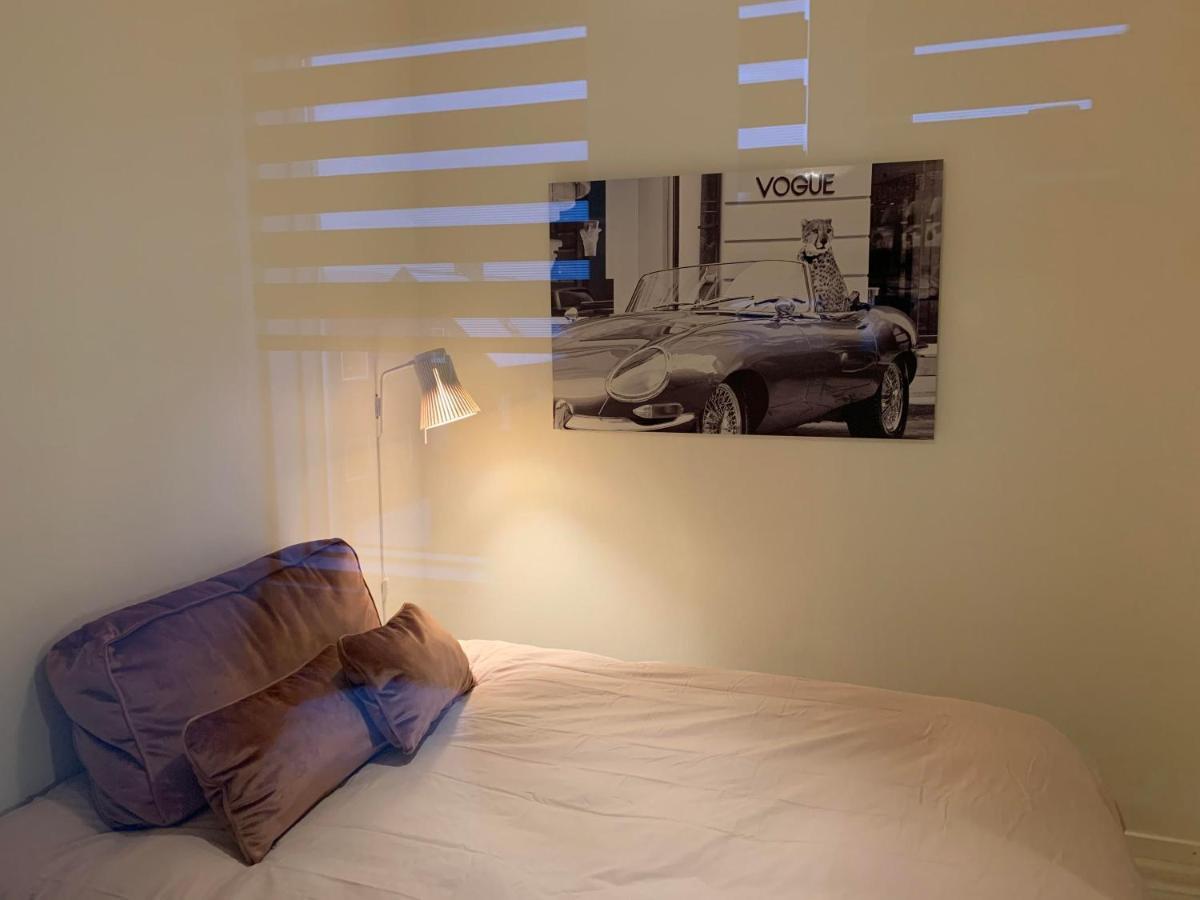 Broncks Apartment 1 - Modern 2-Bedroom In The Heart Of 托尔斯港 外观 照片