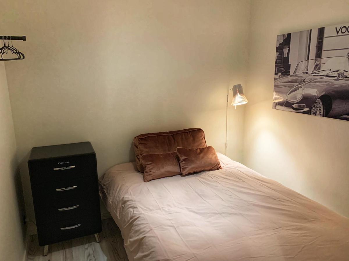 Broncks Apartment 1 - Modern 2-Bedroom In The Heart Of 托尔斯港 外观 照片