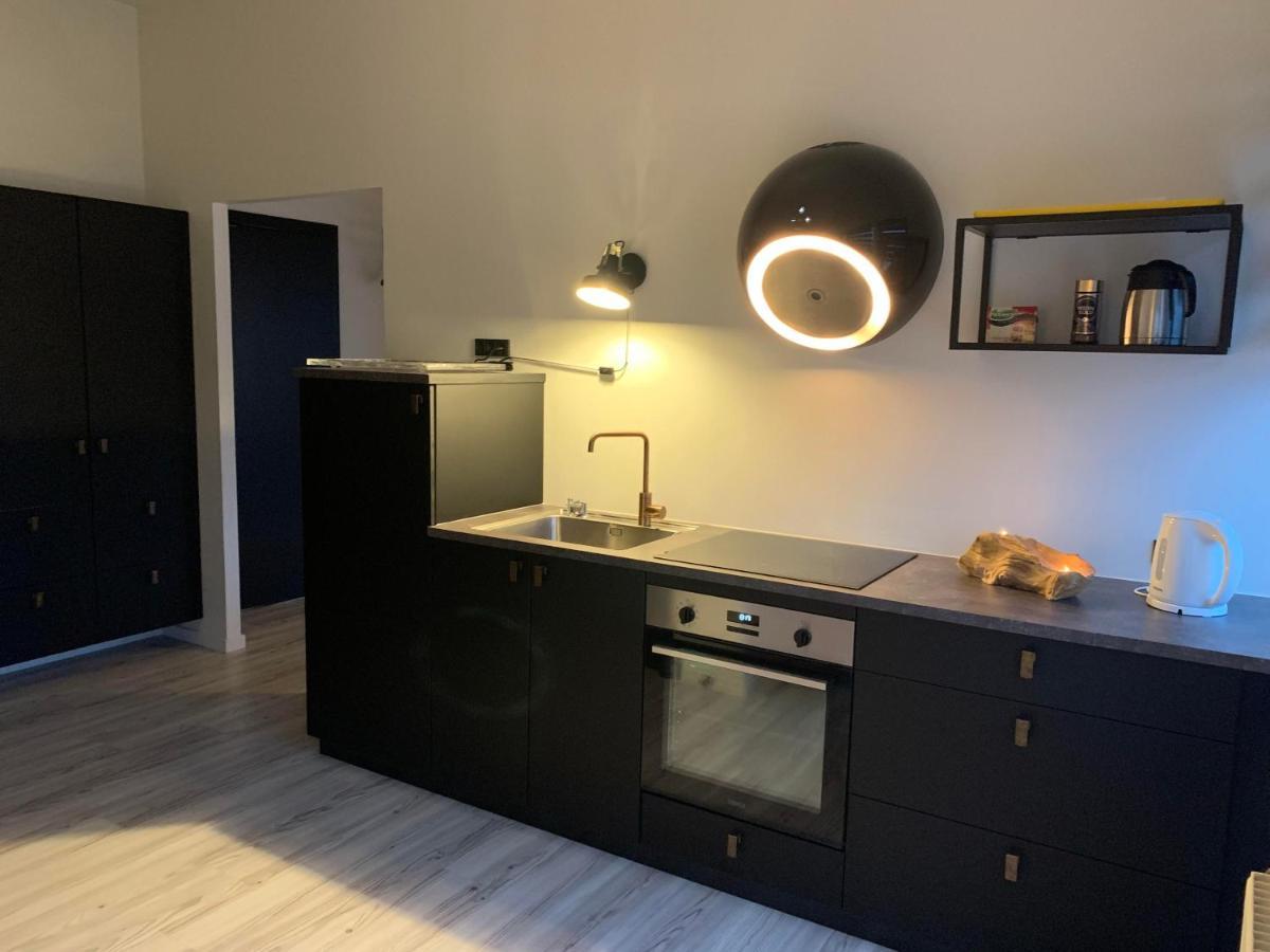Broncks Apartment 1 - Modern 2-Bedroom In The Heart Of 托尔斯港 外观 照片