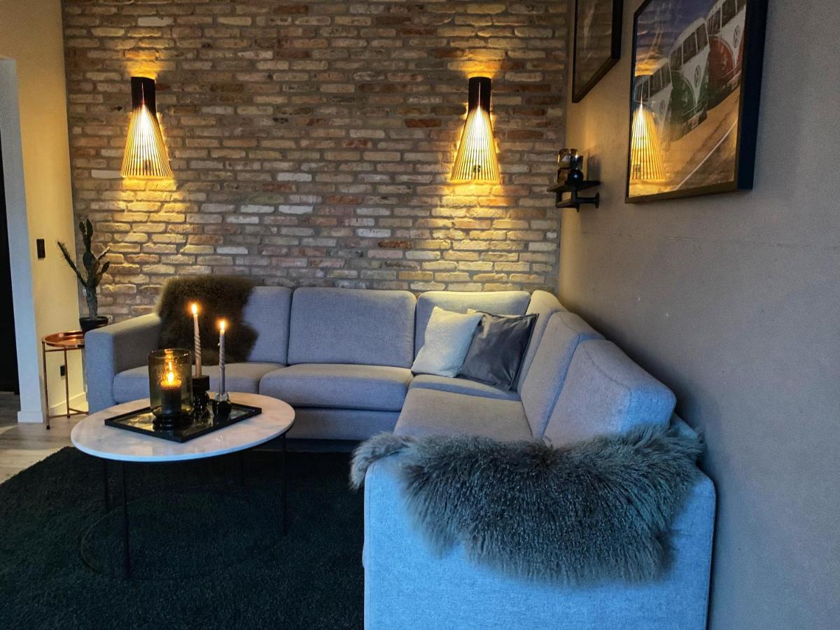 Broncks Apartment 1 - Modern 2-Bedroom In The Heart Of 托尔斯港 外观 照片